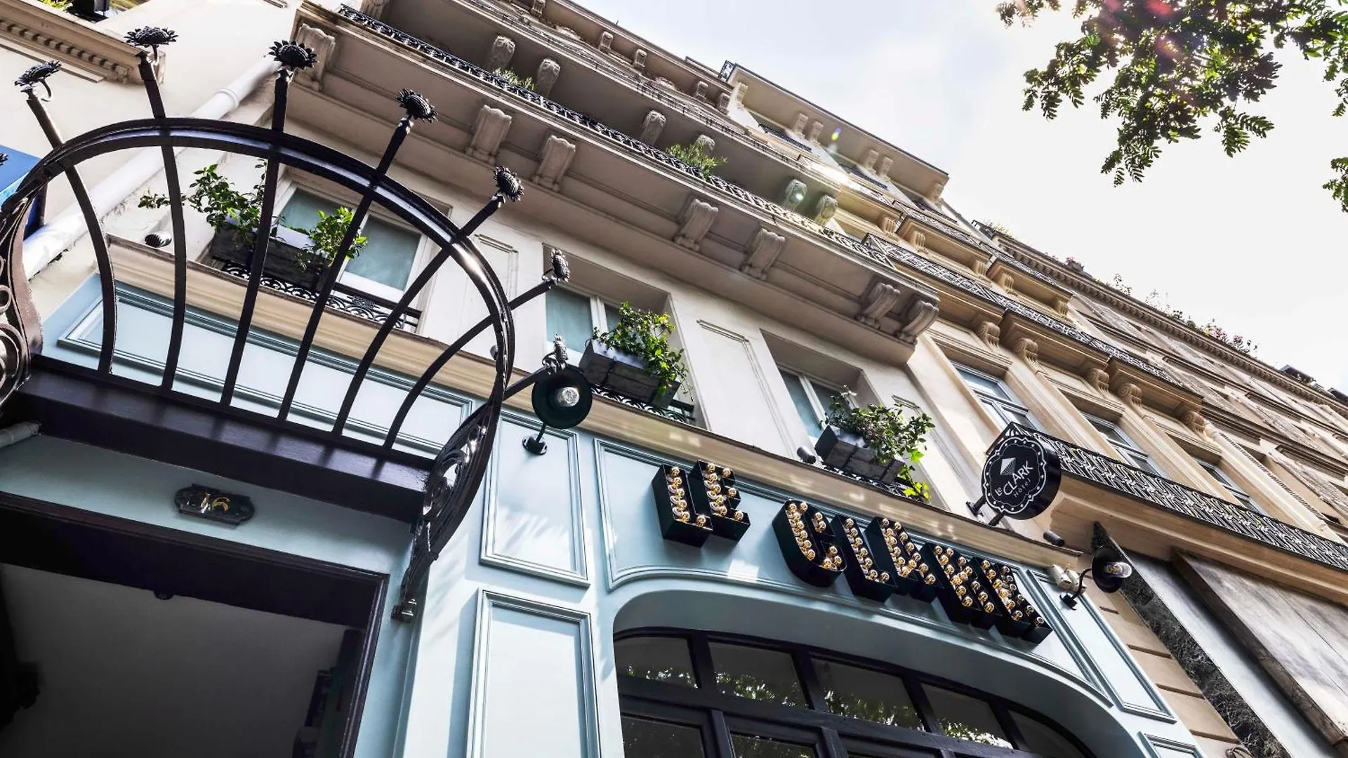 Le Clark Hotel Paris